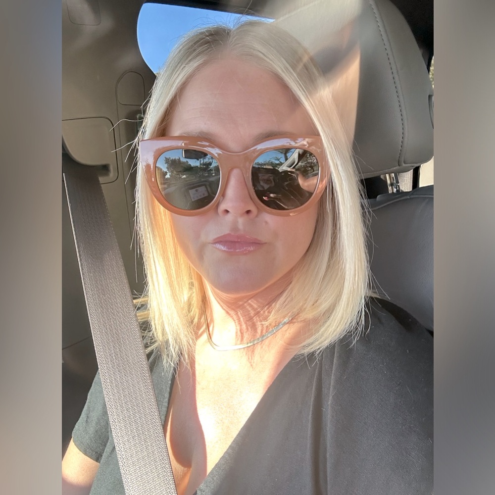 Meet your Posher, Stephanie